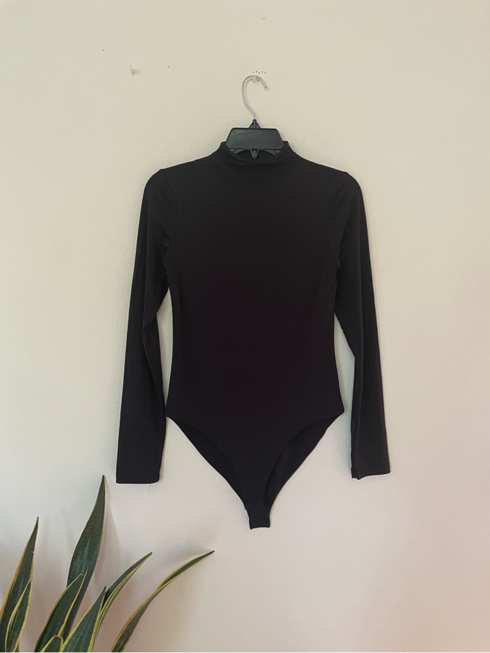 🌷 MangoPop Classic Black Long-Sleeve Mock Neck Bodysuit #71